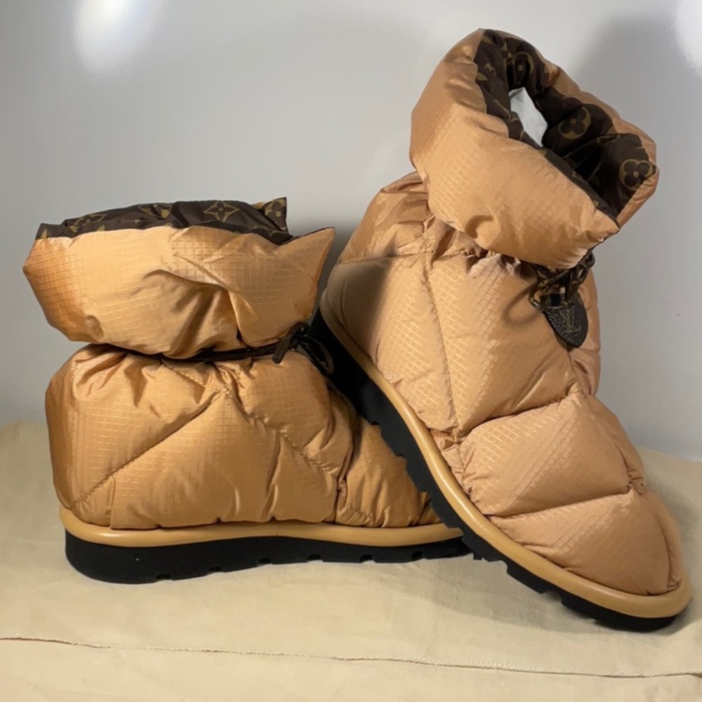 NWT Louis Vuitton Beige Pillow Ankle Boots